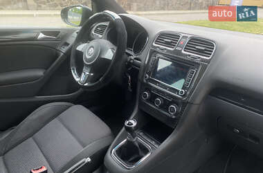 Хэтчбек Volkswagen Golf 2009 в 