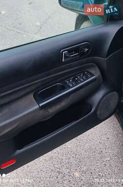 Хэтчбек Volkswagen Golf 1999 в 