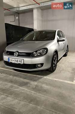 Хэтчбек Volkswagen Golf 2011 в Киеве