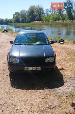 Хетчбек Volkswagen Golf 1998 в 