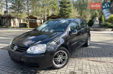 Хетчбек Volkswagen Golf 2004 в 