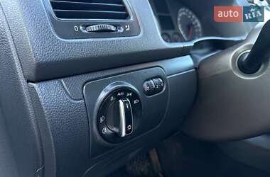 Хетчбек Volkswagen Golf 2004 в 