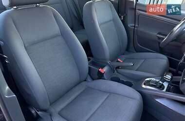 Хетчбек Volkswagen Golf 2004 в 