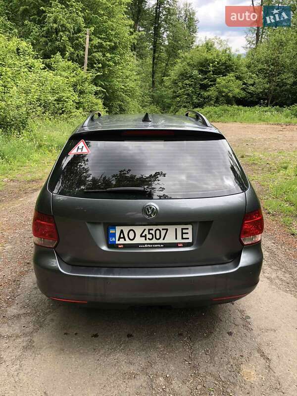 Універсал Volkswagen Golf 2009 в Ужгороді