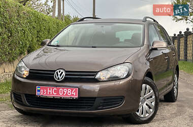 Универсал Volkswagen Golf 2010 в Луцке
