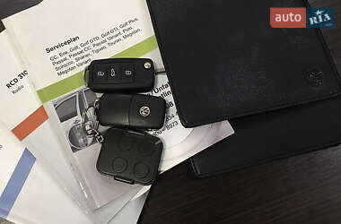 Хэтчбек Volkswagen Golf 2009 в 