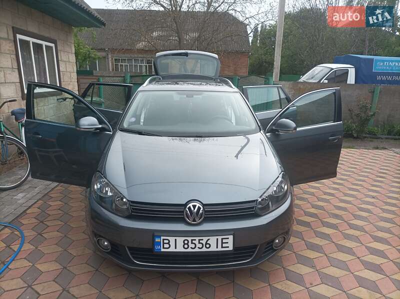 Универсал Volkswagen Golf 2011 в 