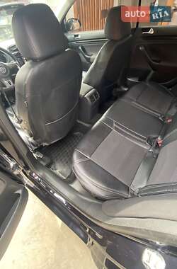 Універсал Volkswagen Golf 2010 в 