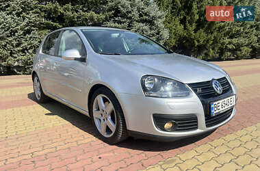 Хэтчбек Volkswagen Golf 2008 в 
