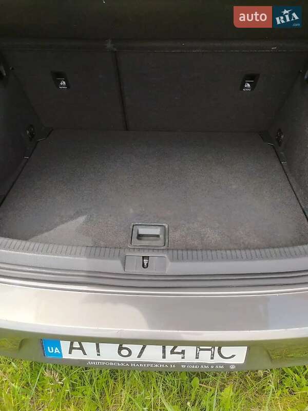 Хэтчбек Volkswagen Golf 2013 в Виннице
