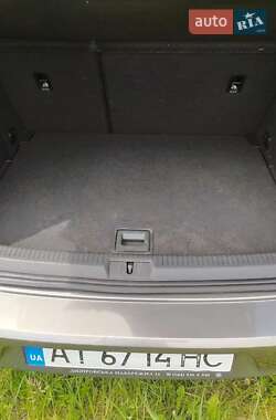 Хэтчбек Volkswagen Golf 2013 в 