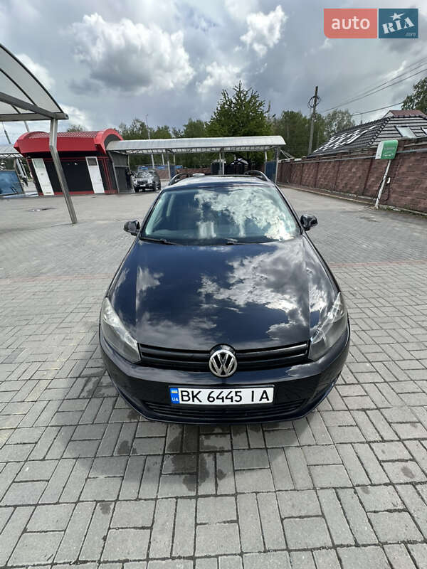 Універсал Volkswagen Golf 2009 в Рівному