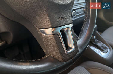 Хетчбек Volkswagen Golf 2010 в 