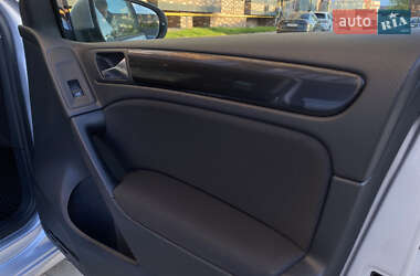 Хетчбек Volkswagen Golf 2010 в 