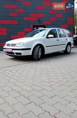 Універсал Volkswagen Golf 2003 в Самборі