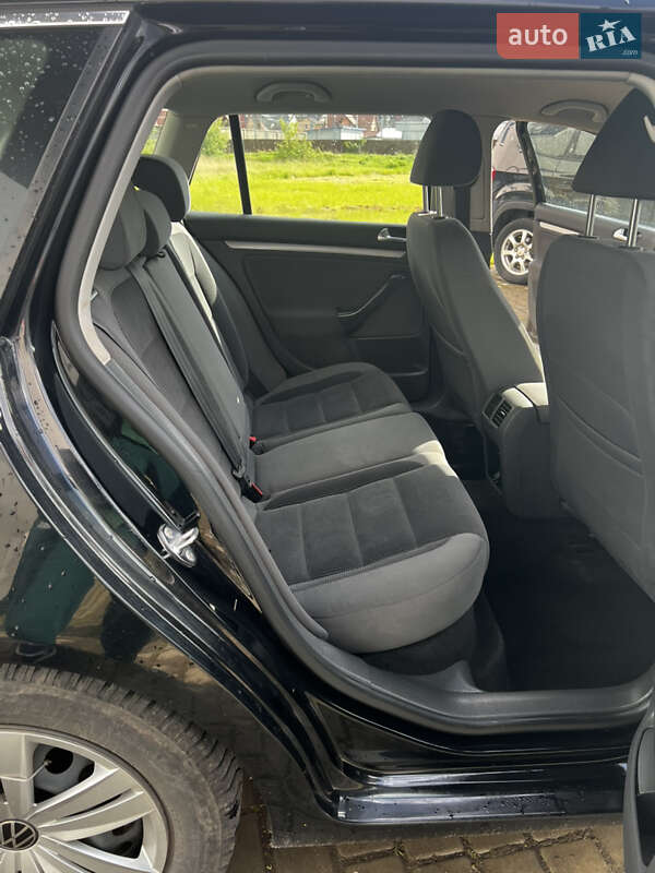 Универсал Volkswagen Golf 2009 в Львове