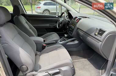 Хетчбек Volkswagen Golf 2005 в 