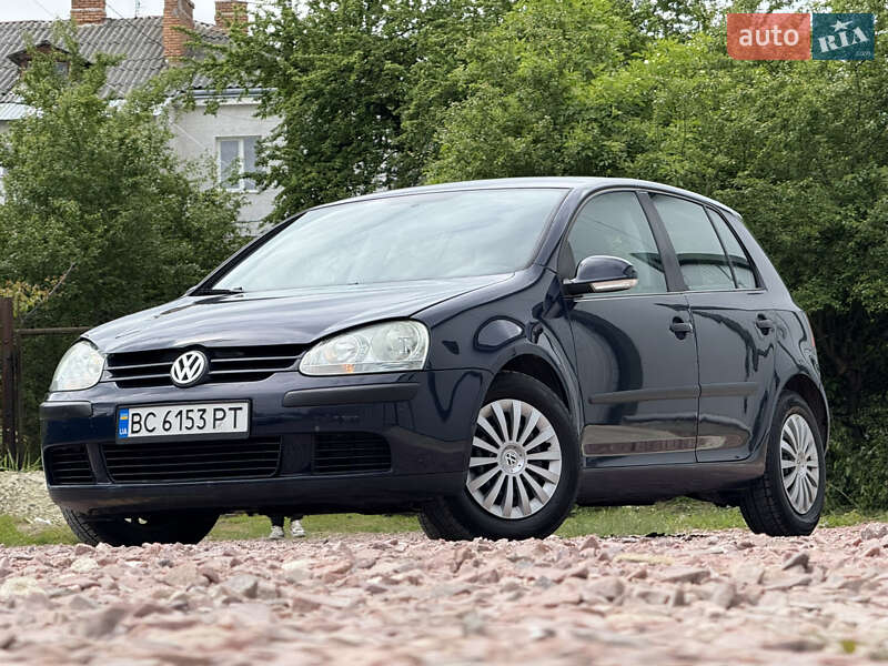 Хетчбек Volkswagen Golf 2004 в Дрогобичі