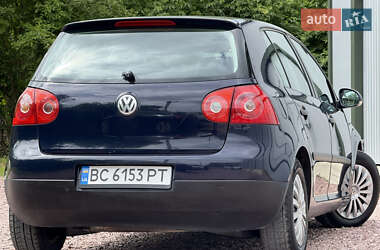 Хетчбек Volkswagen Golf 2004 в 