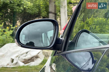 Хетчбек Volkswagen Golf 2004 в 