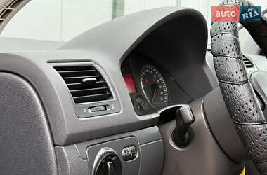 Хетчбек Volkswagen Golf 2004 в 