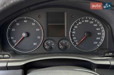 Хетчбек Volkswagen Golf 2004 в 