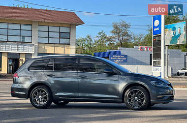 Универсал Volkswagen Golf 2019 в 