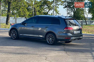 Универсал Volkswagen Golf 2019 в 