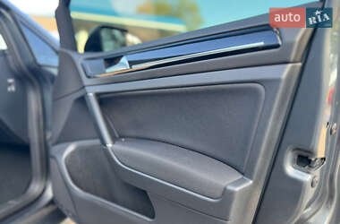 Универсал Volkswagen Golf 2019 в 