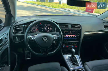 Универсал Volkswagen Golf 2019 в 
