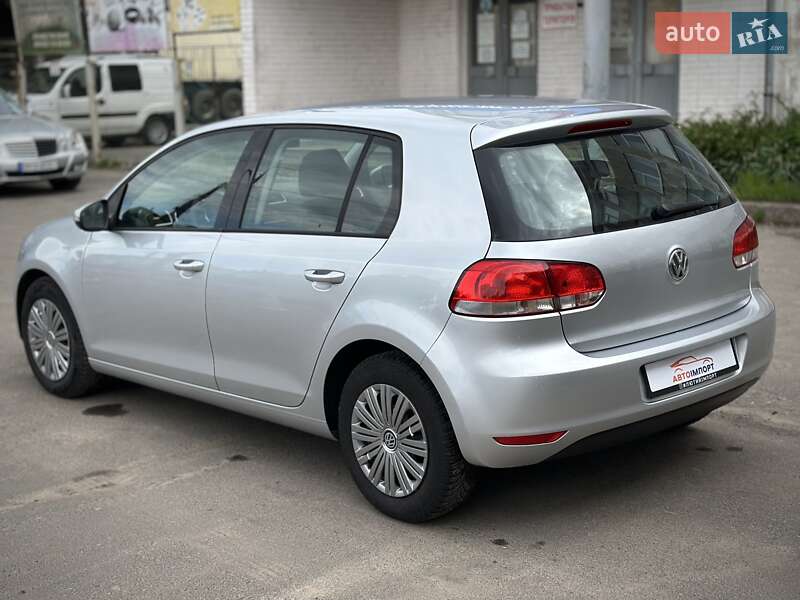 Хетчбек Volkswagen Golf 2009 в Сумах