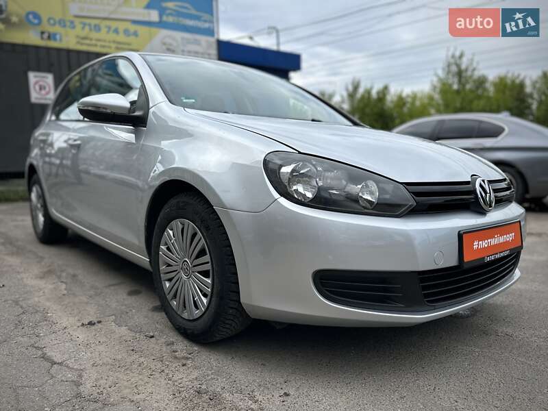 Хетчбек Volkswagen Golf 2009 в Сумах