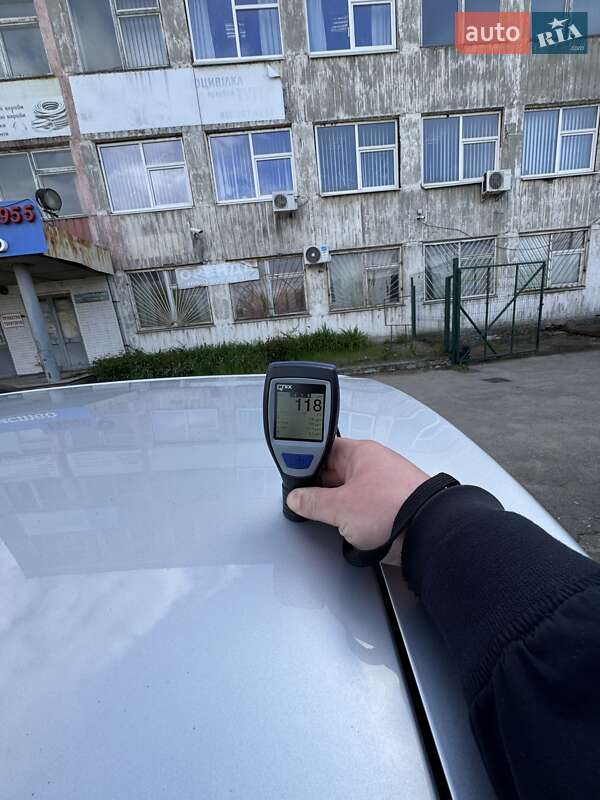 Хетчбек Volkswagen Golf 2009 в Сумах