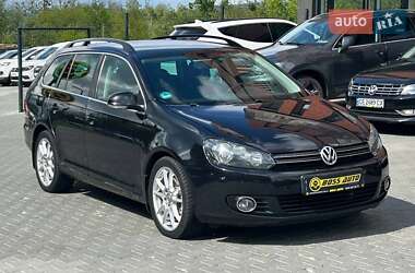 Універсал Volkswagen Golf 2010 в Чернівцях