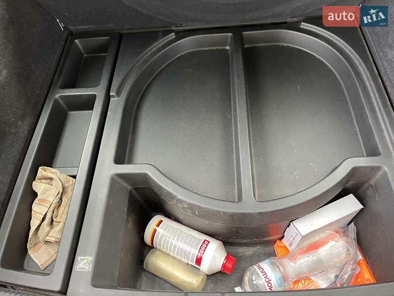 Універсал Volkswagen Golf 2003 в Згурівці