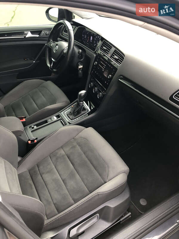 Универсал Volkswagen Golf 2017 в Белгороде-Днестровском