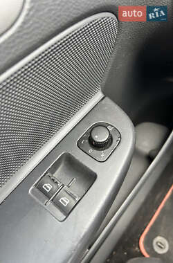 Хетчбек Volkswagen Golf 2006 в 