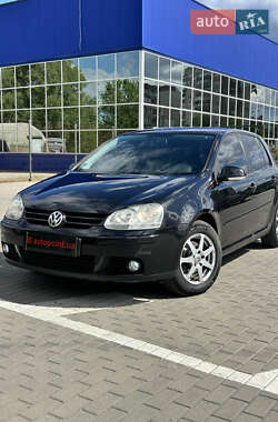 Хетчбек Volkswagen Golf 2006 в Сумах