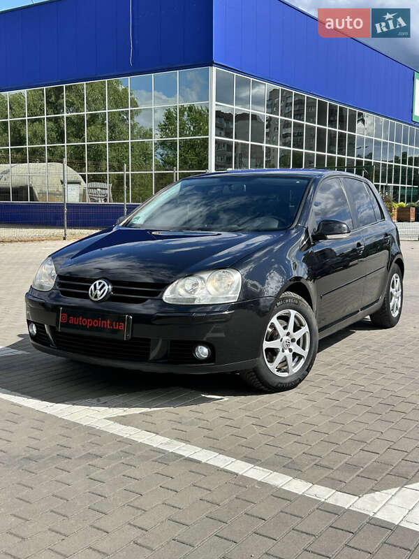 Хетчбек Volkswagen Golf 2006 в 
