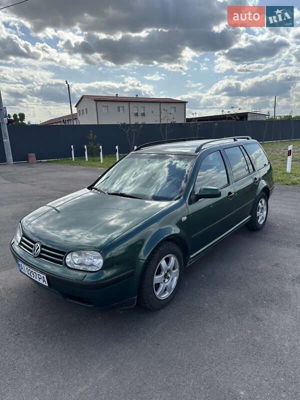 Універсал Volkswagen Golf 2000 в 