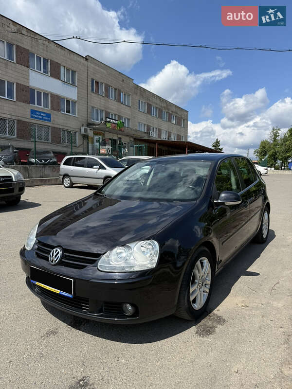 Хетчбек Volkswagen Golf 2007 в 
