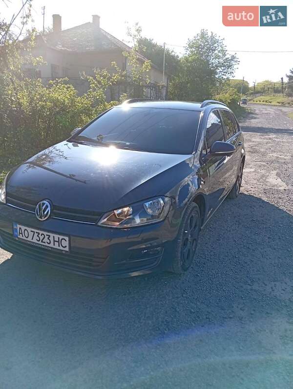 Універсал Volkswagen Golf 2015 в Мукачевому