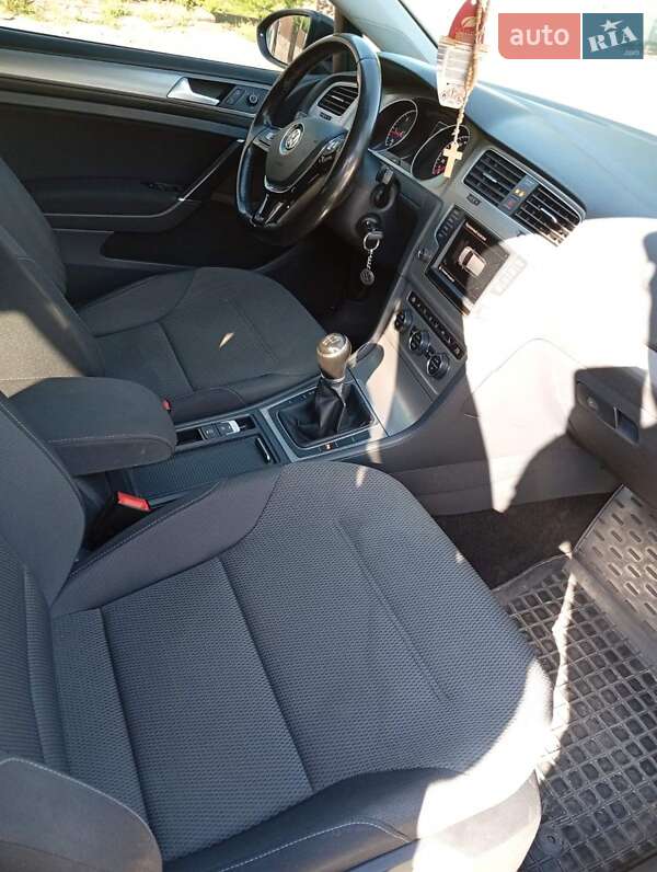 Універсал Volkswagen Golf 2015 в Мукачевому