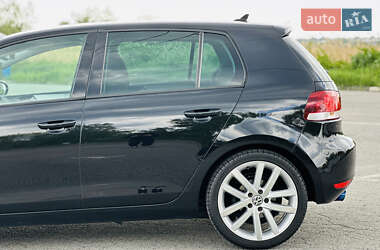 Хетчбек Volkswagen Golf 2009 в 