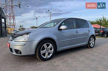 Хэтчбек Volkswagen Golf 2008 в 