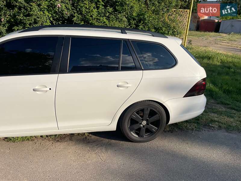 Універсал Volkswagen Golf 2010 в Ізмаїлі