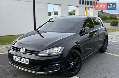 Хэтчбек Volkswagen Golf 2015 в 