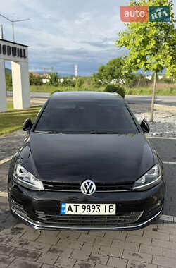 Хэтчбек Volkswagen Golf 2015 в 