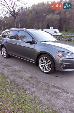 Універсал Volkswagen Golf 2015 в Києві