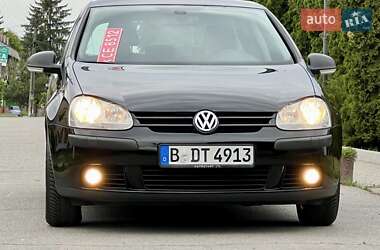 Хетчбек Volkswagen Golf 2008 в 